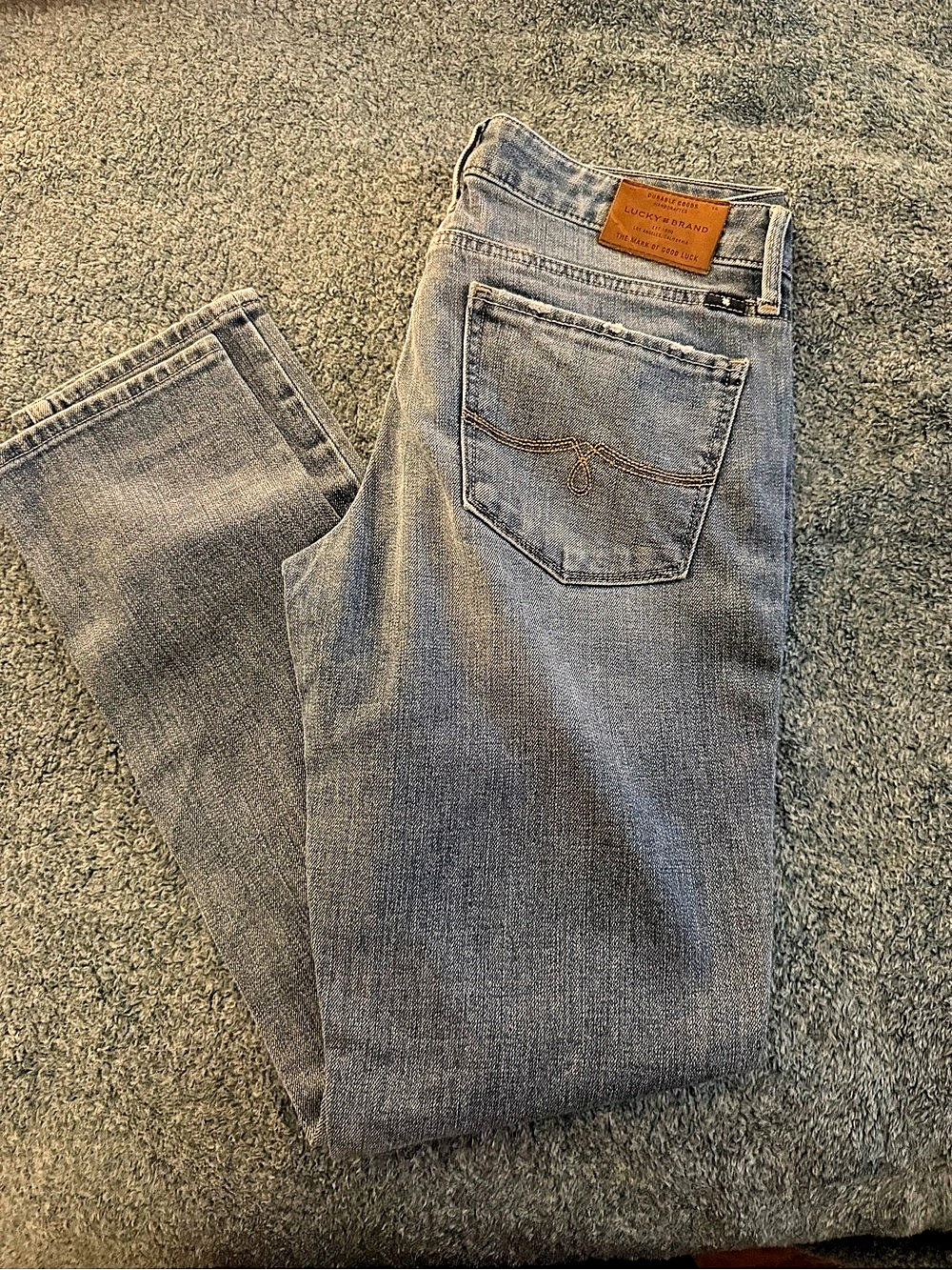 Lucky Brand Skinny Jeans in Blue Waist 27